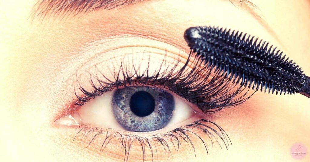 How Long Does It Take For Eyelashes To Grow? How To Speed It UP!