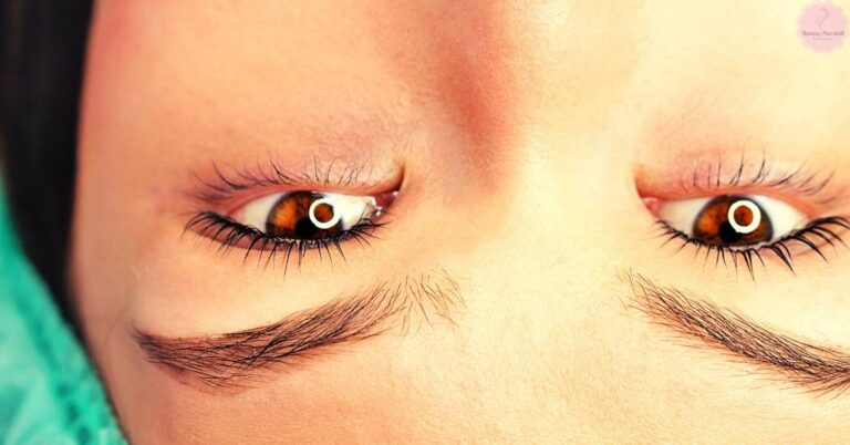 a close-up comparison of two eyes showing one with naturally curled and tinted eyelashes versus the other with straight, untinted lashes, highlighting lash lift and tint effects.