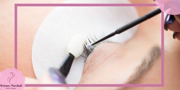 how many eyelashes do we have