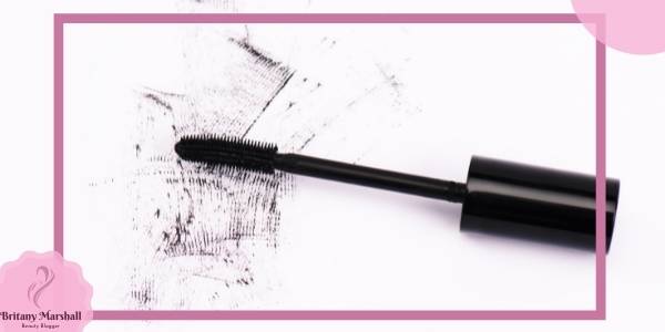 how to stop mascara from smudging