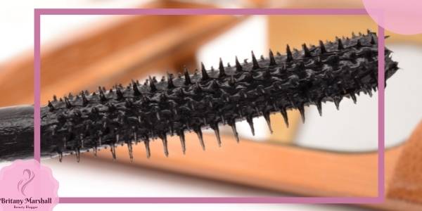 mascara smudges under eyes