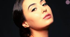How Long After Eyelash Extensions Can You Wear Makeup?