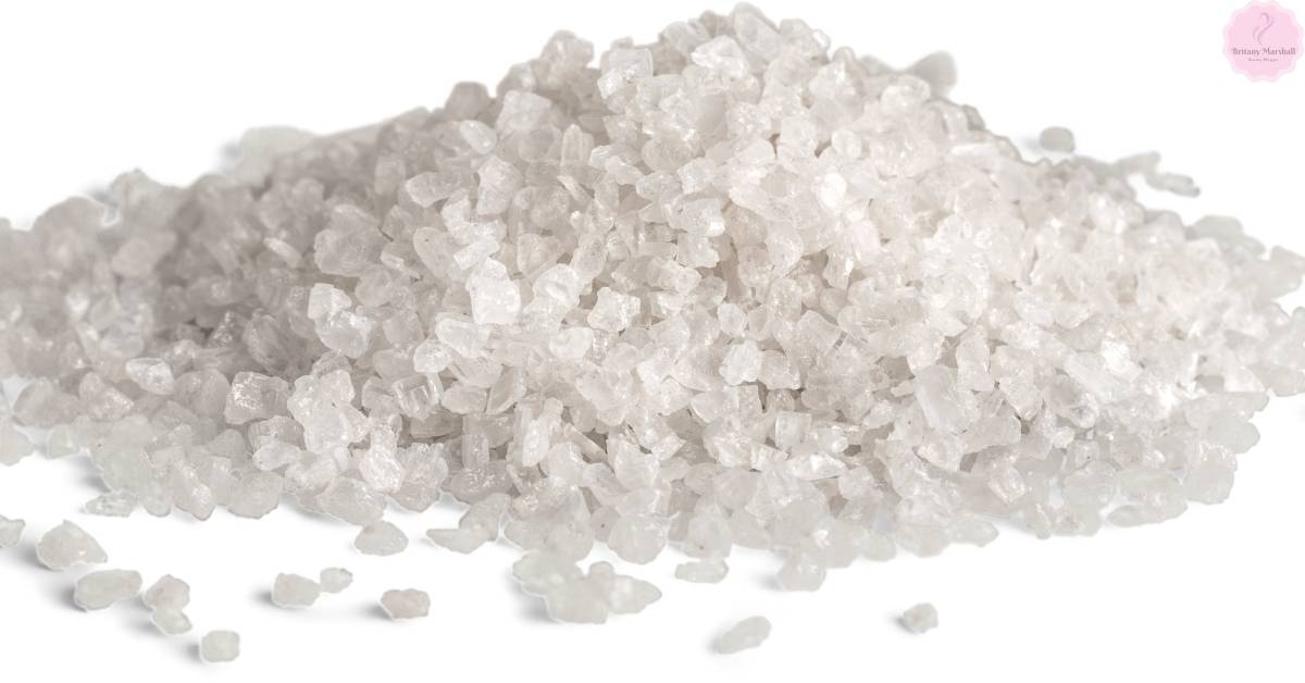 tiny, irregular salt-like crystals piled together