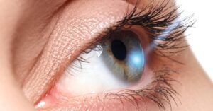 Eyelash Hurts Until Pulled Out: Causes and Treatment Options